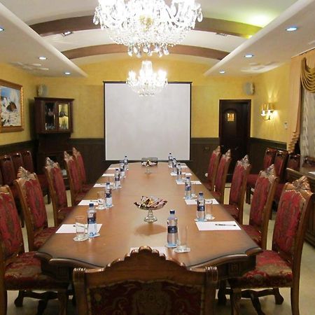 Merey Hotel Karaganda Luaran gambar