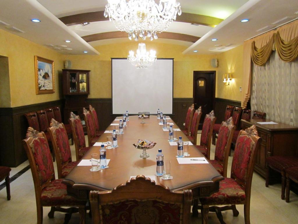 Merey Hotel Karaganda Luaran gambar