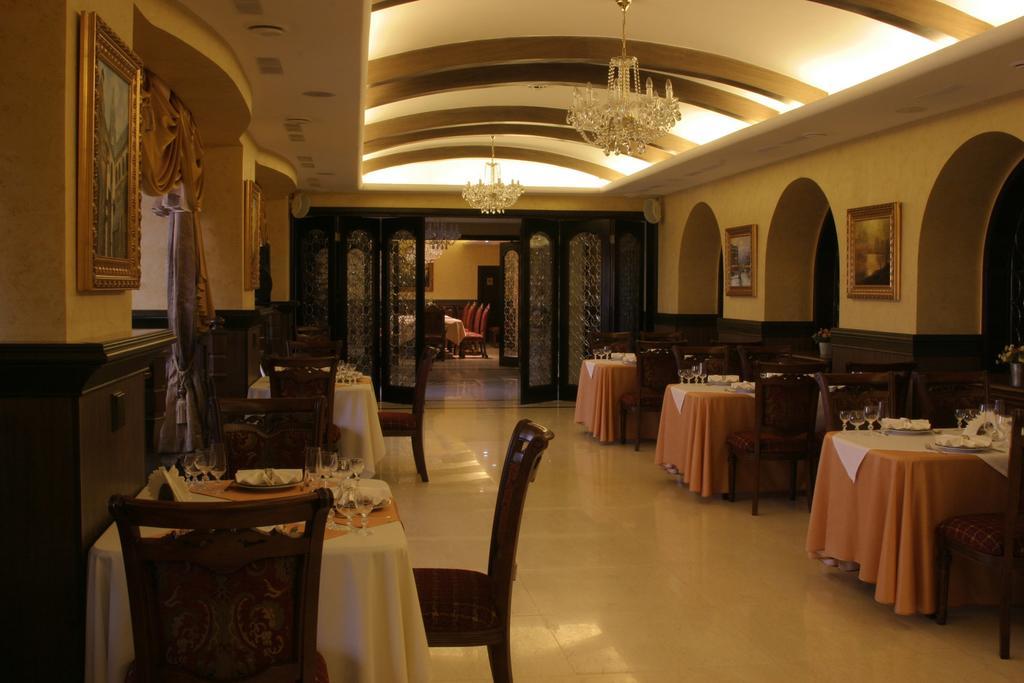 Merey Hotel Karaganda Luaran gambar